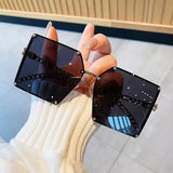 Diva square glasses